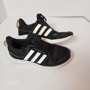 Adidas Active Ride 2.0 running shoes  big kids black sz 1